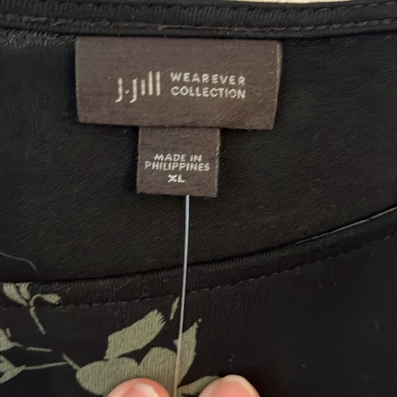 J.Jill Wearever Collection Floral Top - Picture 3 of 5